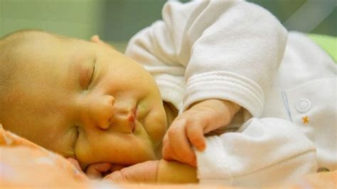 yeni doğan bebeklerde ishal nasıl geçer